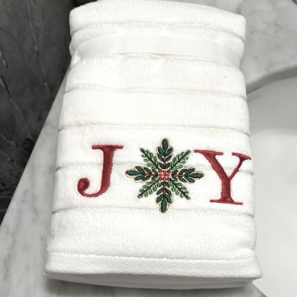 Sleigh Hill - ‘Joy’ Hand Towels (2). NWT